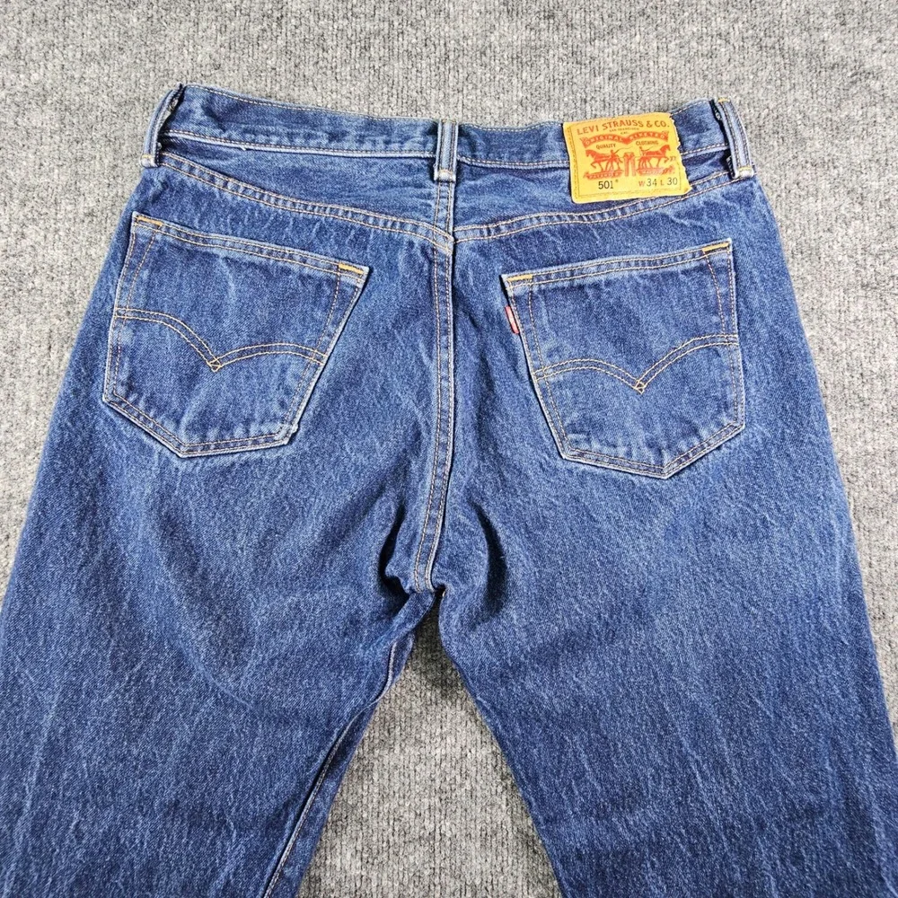 Levi's 501 Original Fit Jeans Men's 32x28 (Tag 34x30) Button‎ Fly Dark Stonewash